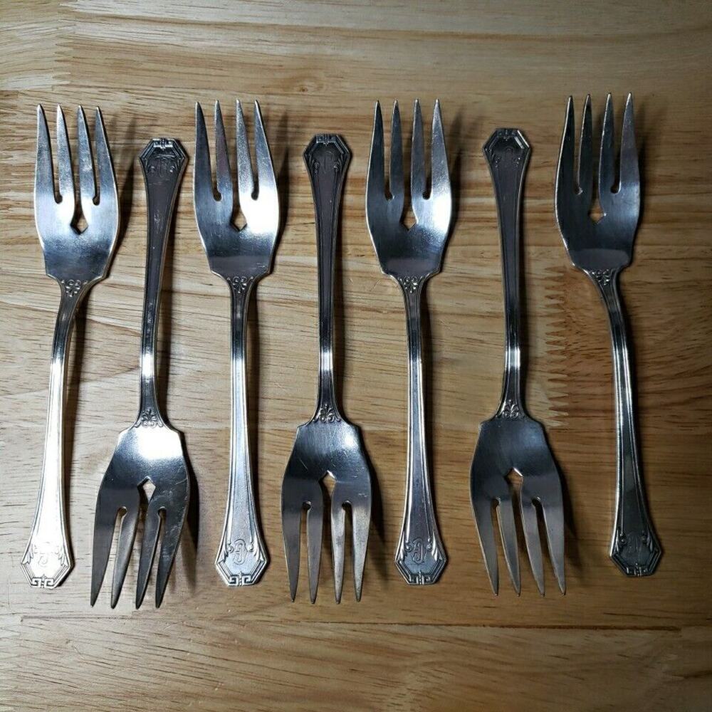 Reed & Barton Pompeian Individual Salad Fork Set of 7 Silverplate "G" Monogram